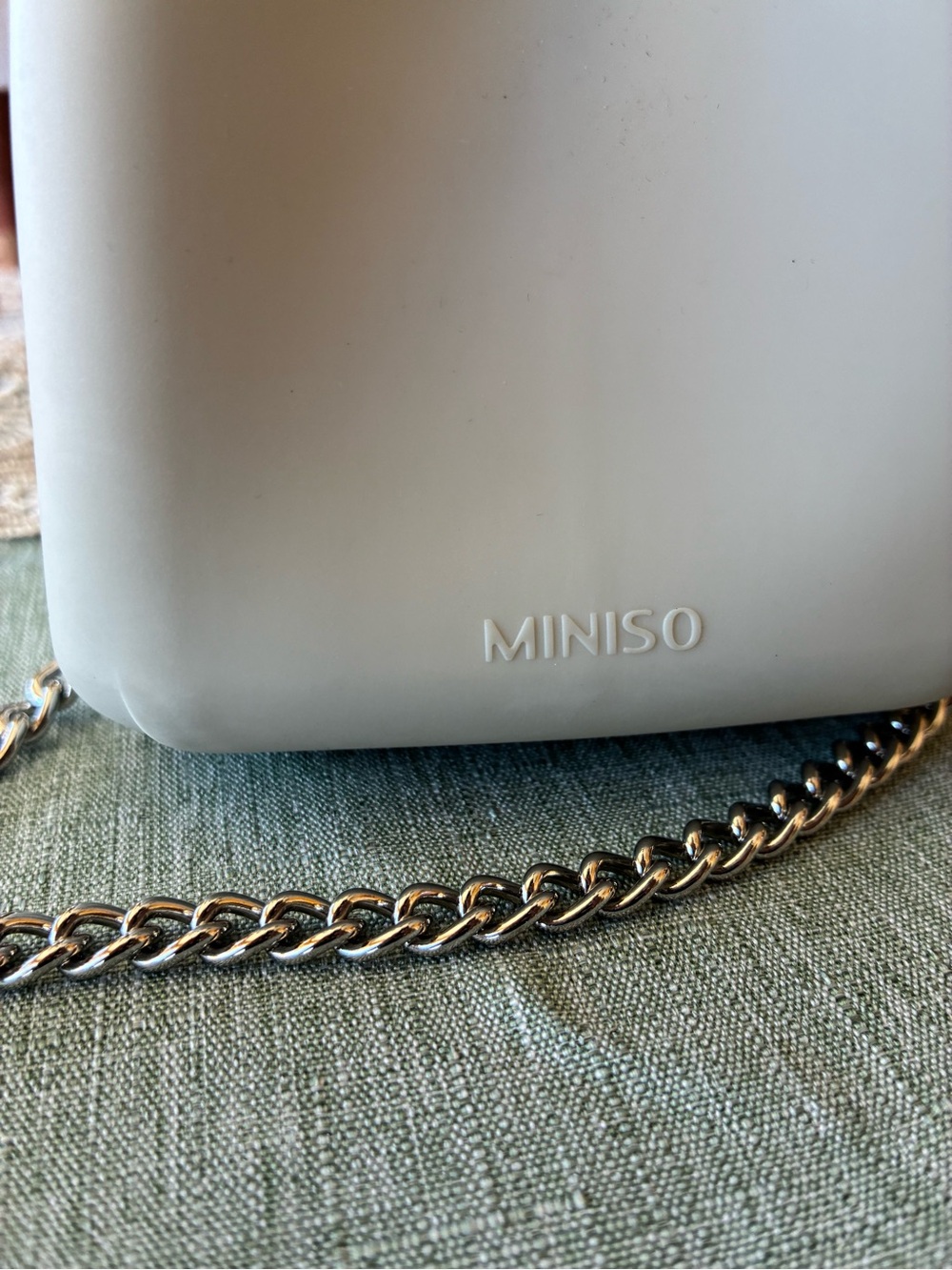Miniso Mini Drawstring Bucket Bag - Picture 4 of 6